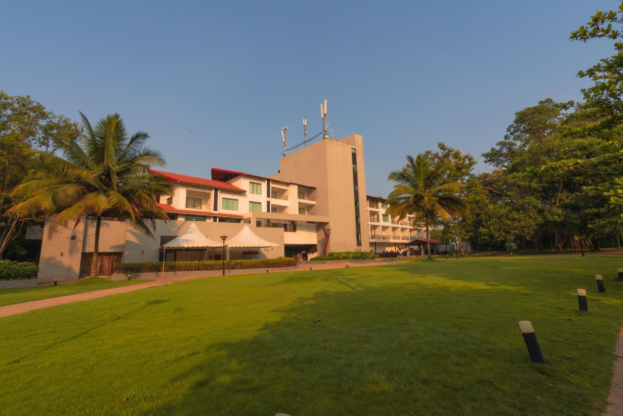 Signature Club Resort Devanahalli Exteriér fotografie