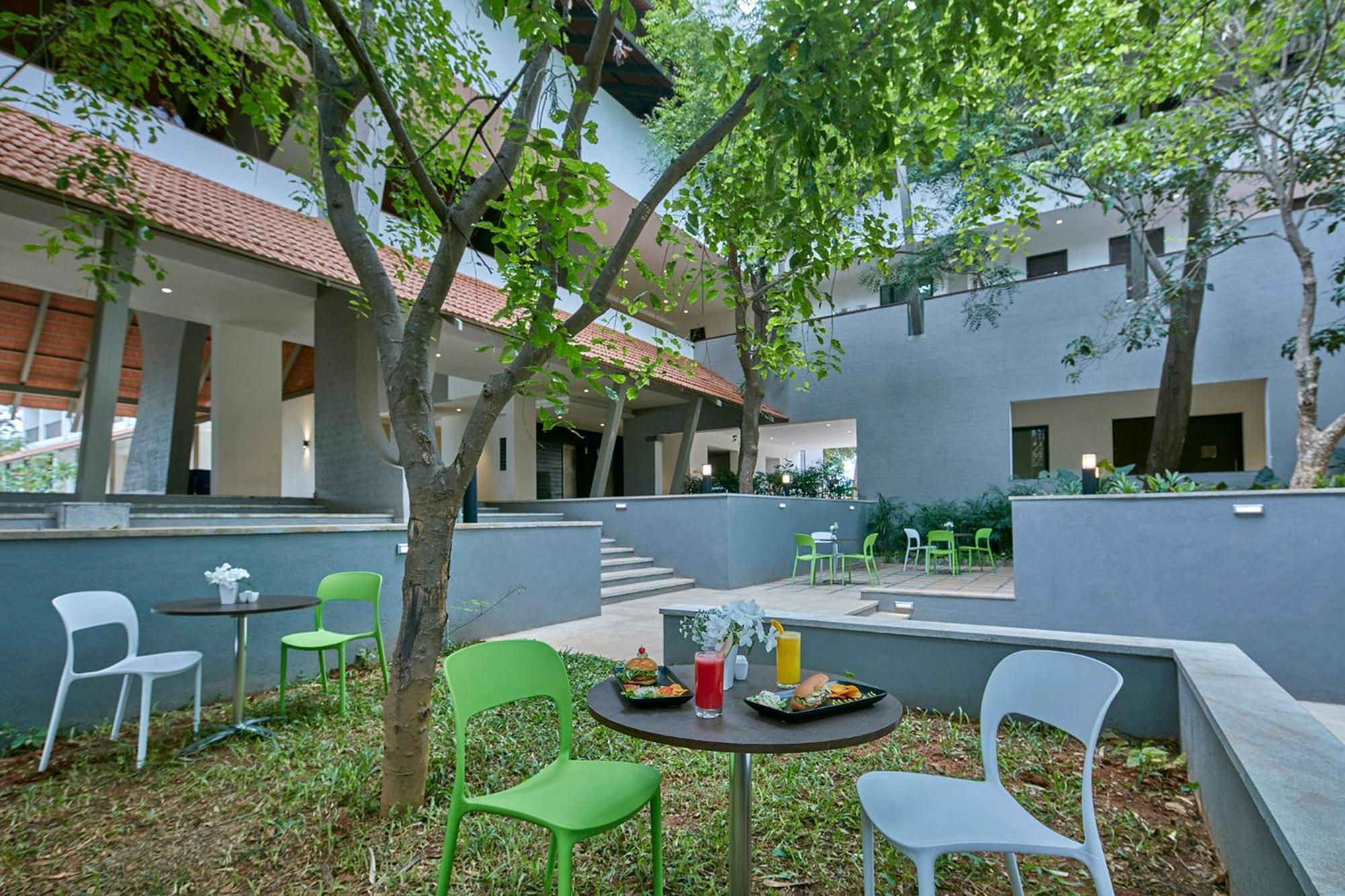 Signature Club Resort Devanahalli Exteriér fotografie